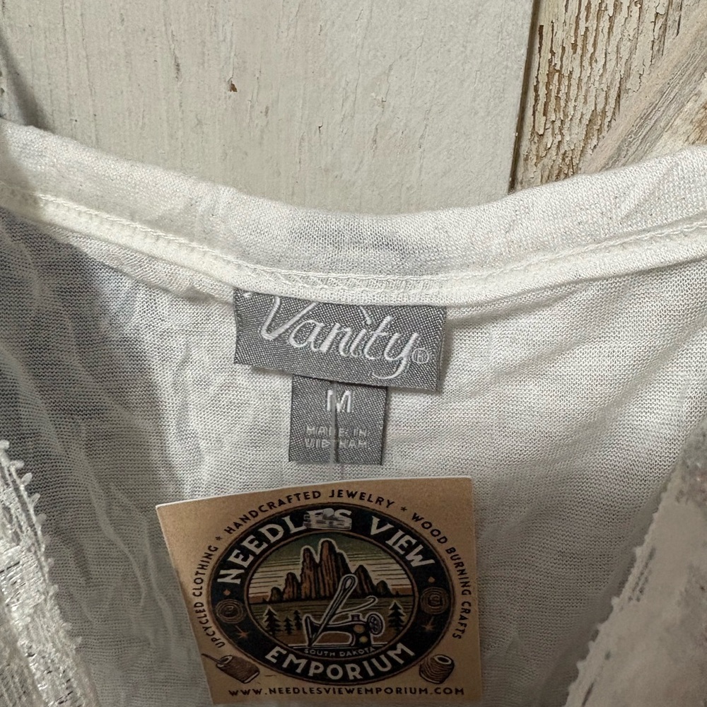 Vintage Vanity Crinkle Metallic Tank Tops - Picture 4 of 5